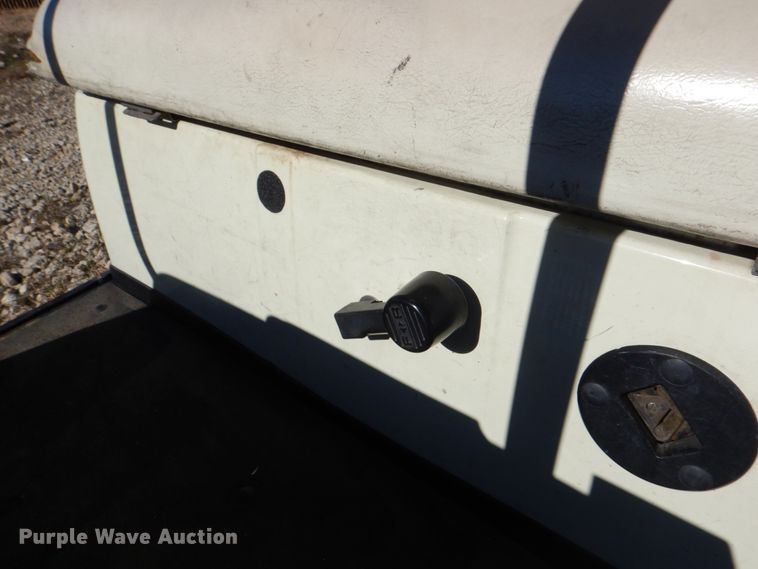 image for item DH7342 2002 Yamaha G16  golf cart