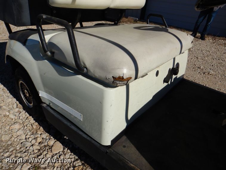 image for item DH7342 2002 Yamaha G16  golf cart