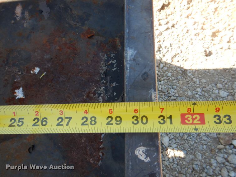 image for item DH7342 2002 Yamaha G16  golf cart