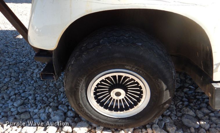 image for item DH7342 2002 Yamaha G16  golf cart