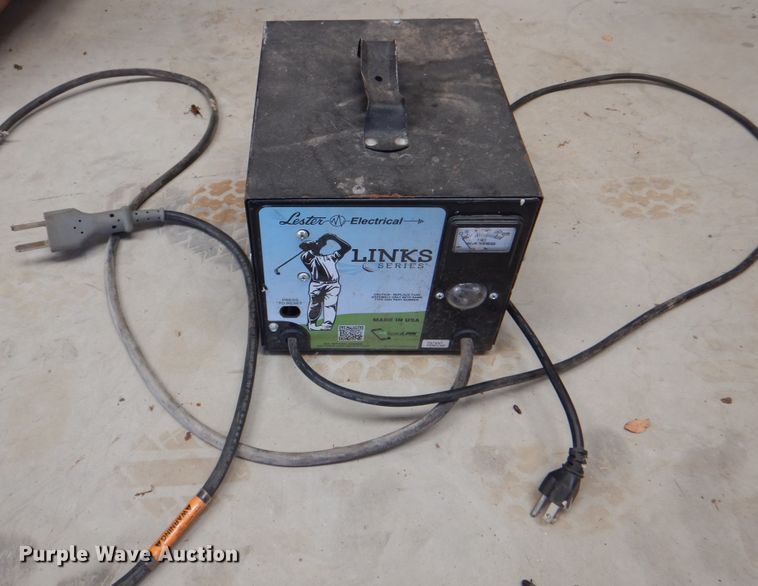 image for item DH7342 2002 Yamaha G16  golf cart