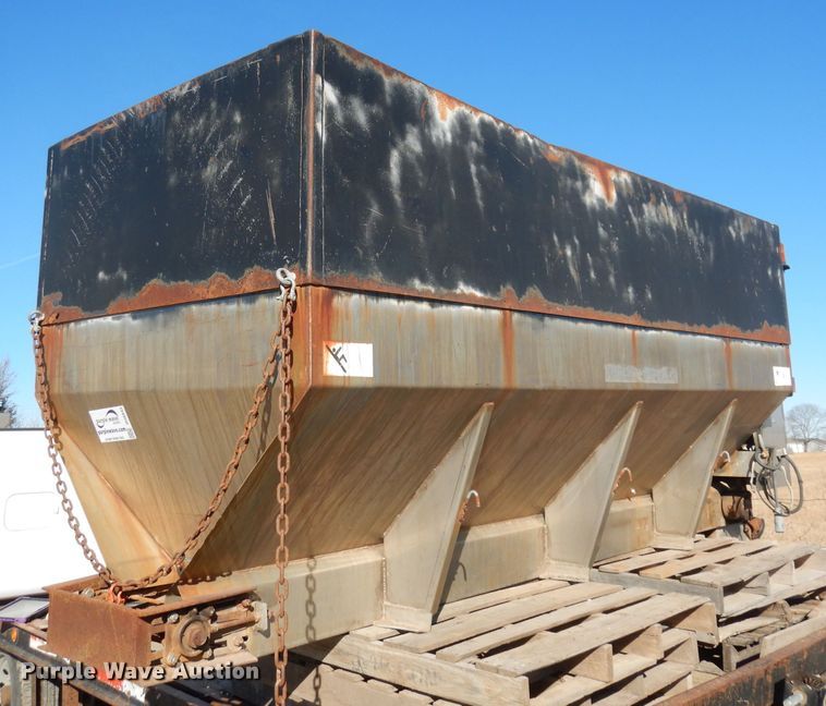 image for item DH8843 Monroe spreader