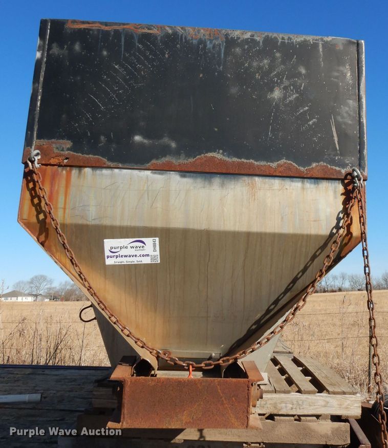 image for item DH8843 Monroe spreader