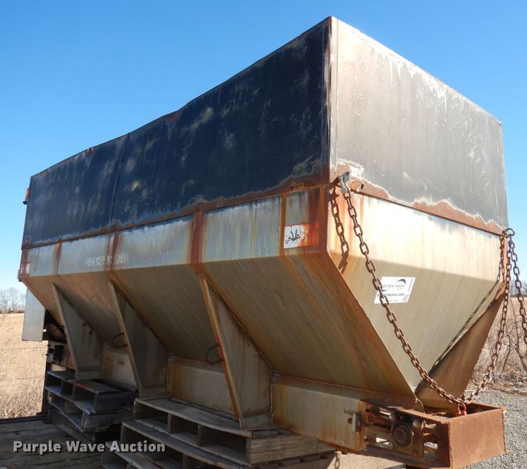 image for item DH8843 Monroe spreader