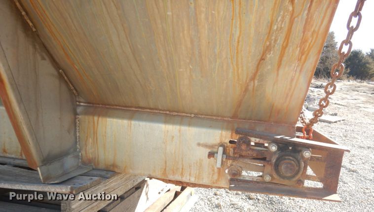 image for item DH8843 Monroe spreader