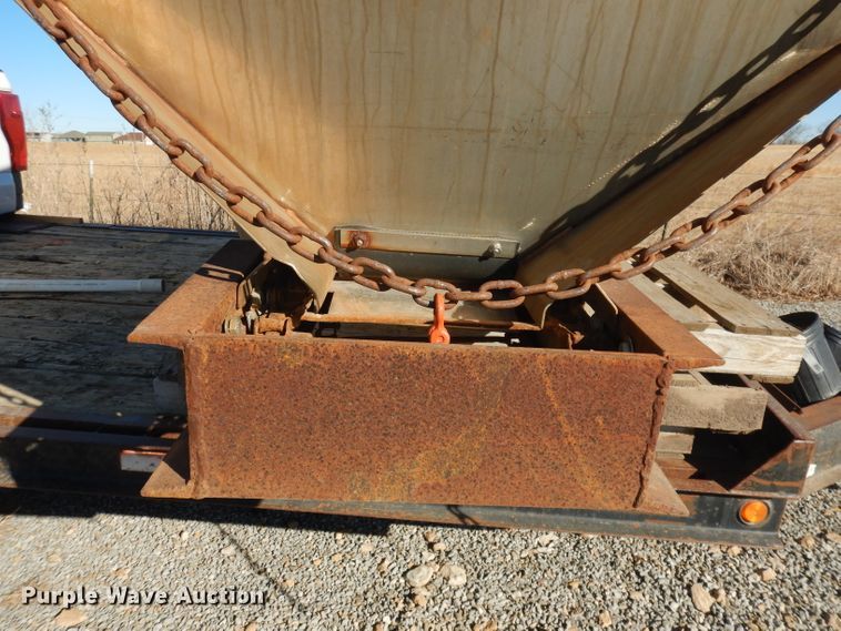 image for item DH8843 Monroe spreader