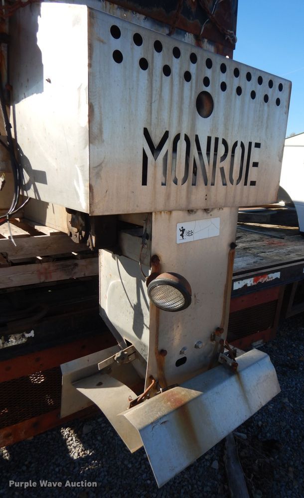 image for item DH8843 Monroe spreader