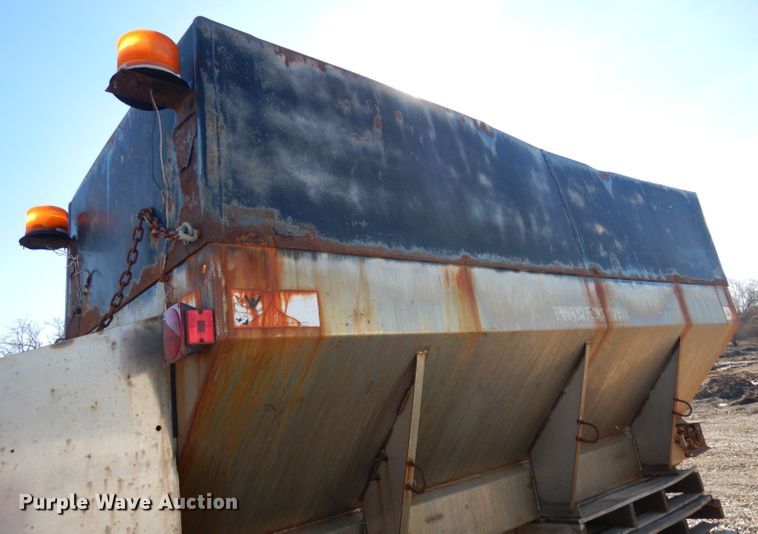 image for item DH8843 Monroe spreader