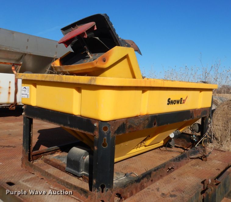 image for item DH8895 SnowEx spreader