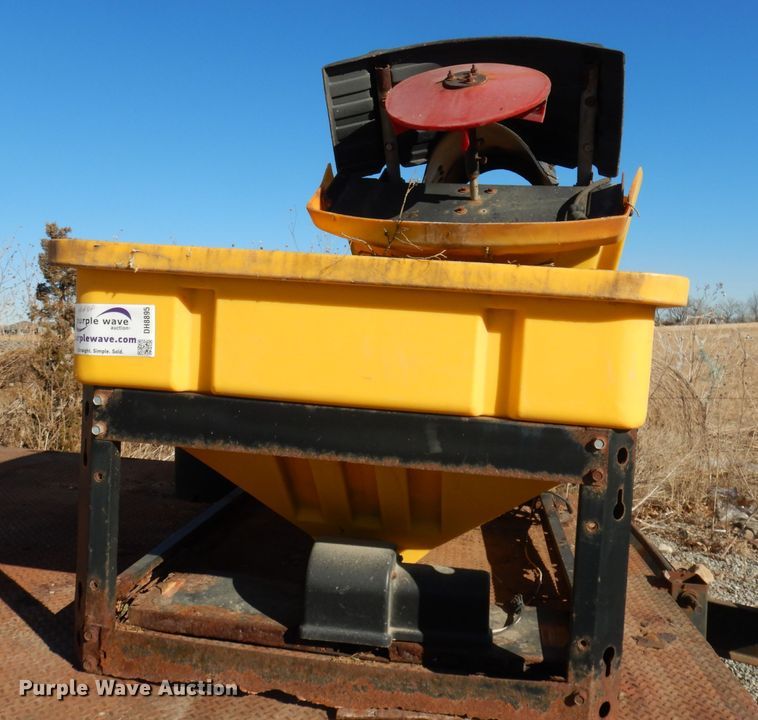 image for item DH8895 SnowEx spreader