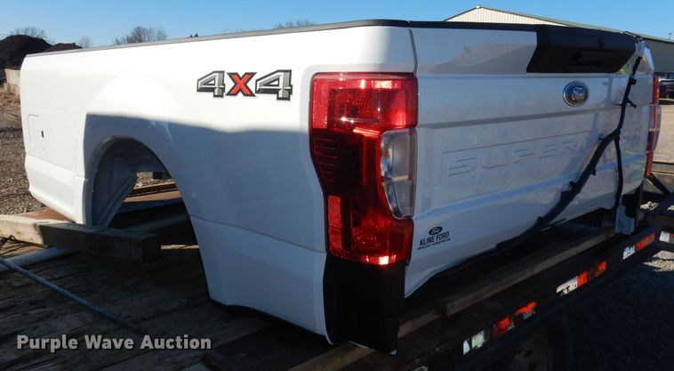 image for item DH8898 2022 Ford F250 Super Duty pickup truck bed