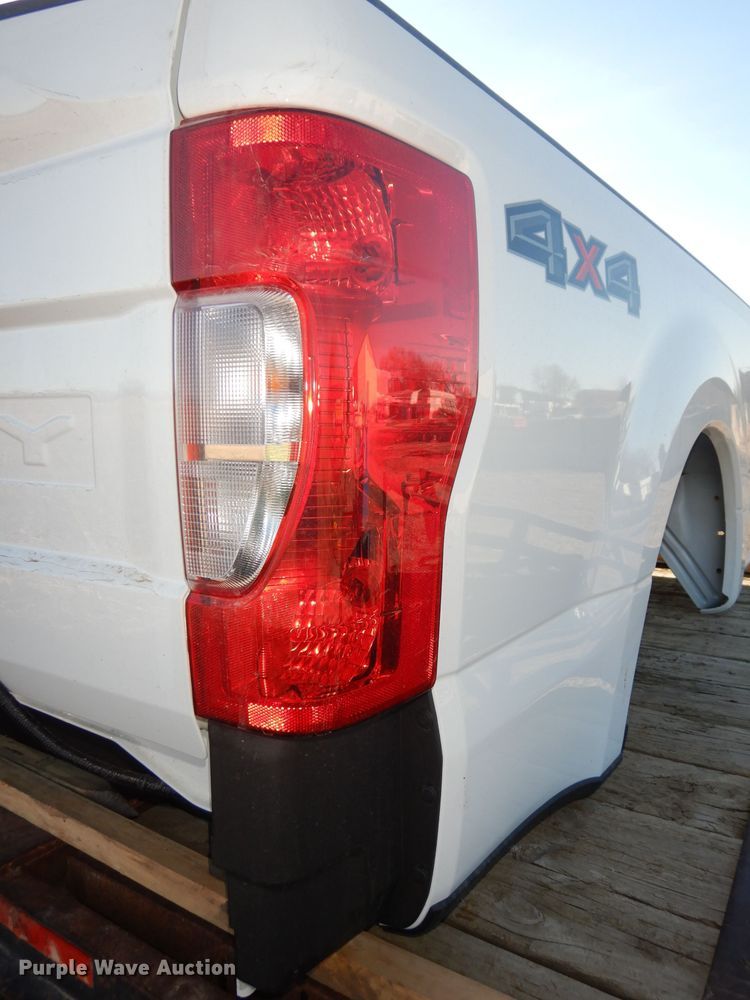 image for item DH8898 2022 Ford F250 Super Duty pickup truck bed