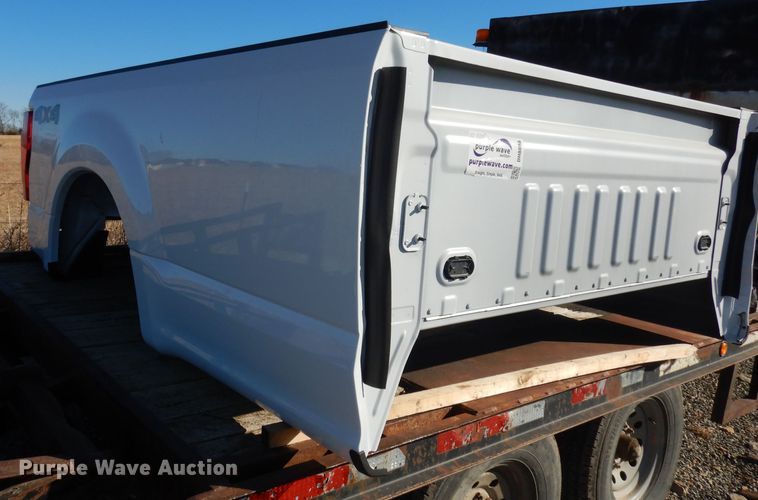 image for item DH8898 2022 Ford F250 Super Duty pickup truck bed