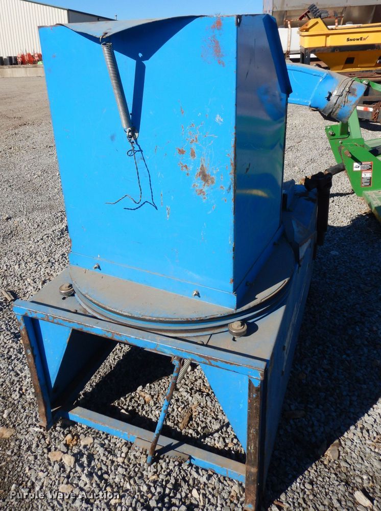 image for item DH8906 Harper Goosen SB5400 straw blower