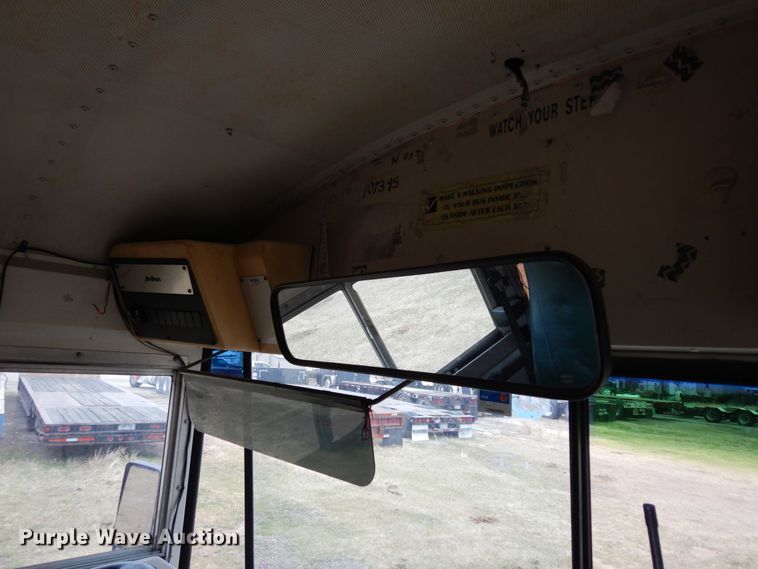 image for item DI8687 2000 International 3800  Amtran school bus