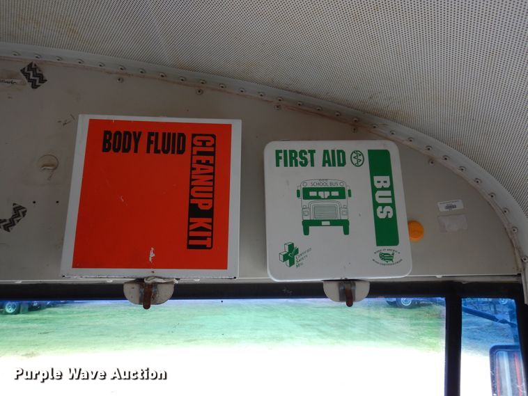 image for item DI8687 2000 International 3800  Amtran school bus