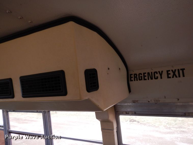 image for item DI8687 2000 International 3800  Amtran school bus