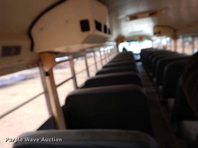 image for item DI8687 2000 International 3800  Amtran school bus