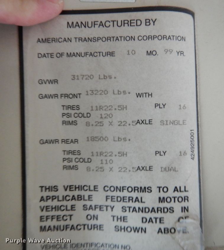 image for item DI8687 2000 International 3800  Amtran school bus