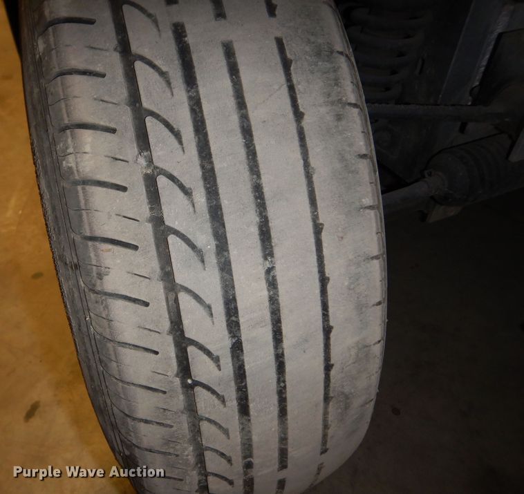 image for item DI8689 2002 Ford Think  golf cart