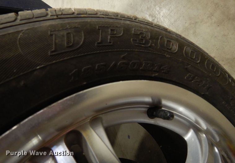 image for item DI8689 2002 Ford Think  golf cart