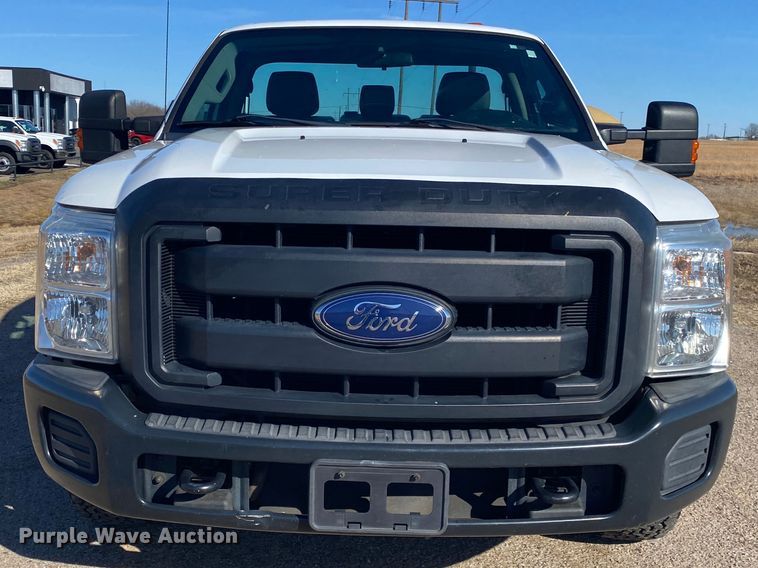 image for item DL6904 2015 Ford F250 Super Duty  utility bed pickup truck