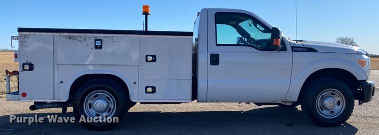 image for item DL6904 2015 Ford F250 Super Duty  utility bed pickup truck