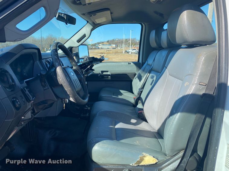 image for item DL6904 2015 Ford F250 Super Duty  utility bed pickup truck