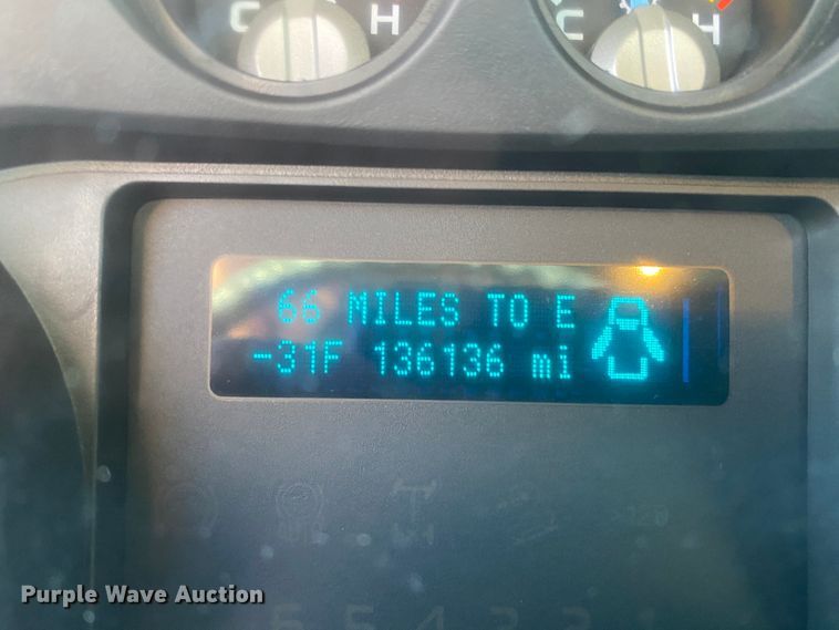 image for item DL6904 2015 Ford F250 Super Duty  utility bed pickup truck