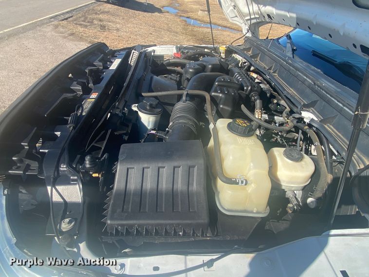 image for item DL6904 2015 Ford F250 Super Duty  utility bed pickup truck