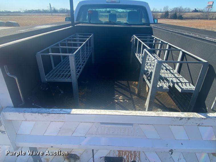 image for item DL6904 2015 Ford F250 Super Duty  utility bed pickup truck