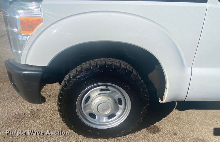 image for item DL6904 2015 Ford F250 Super Duty  utility bed pickup truck