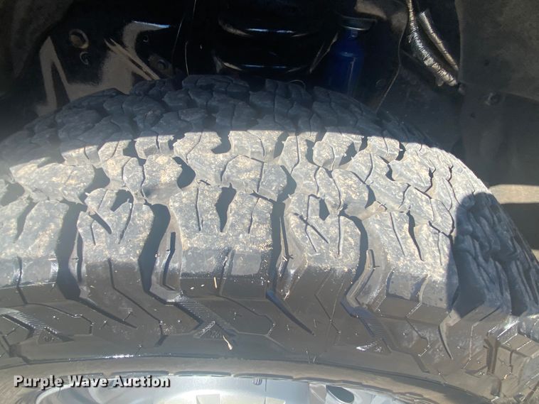 image for item DL6904 2015 Ford F250 Super Duty  utility bed pickup truck