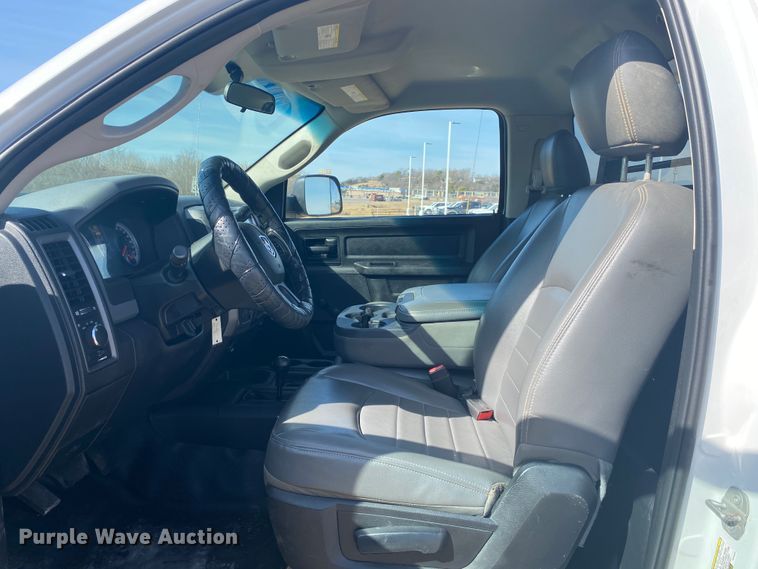 image for item DL6923 2013 Dodge Ram 5500  flatbed truck