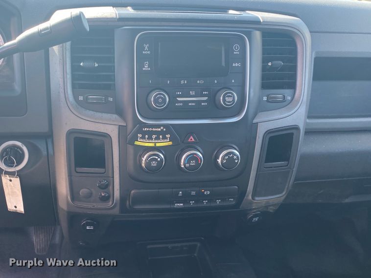 image for item DL6923 2013 Dodge Ram 5500  flatbed truck