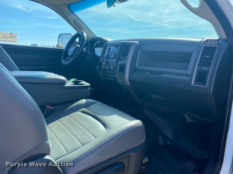 image for item DL6923 2013 Dodge Ram 5500  flatbed truck