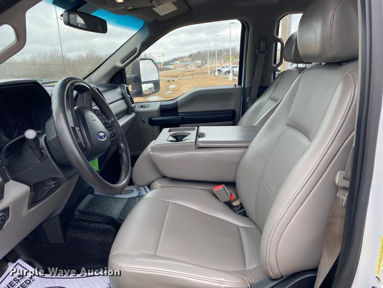 image for item DL6930 2018 Ford F250 Super Duty XL  Crew Cab pickup truck