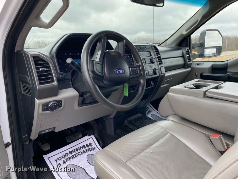 image for item DL6930 2018 Ford F250 Super Duty XL  Crew Cab pickup truck