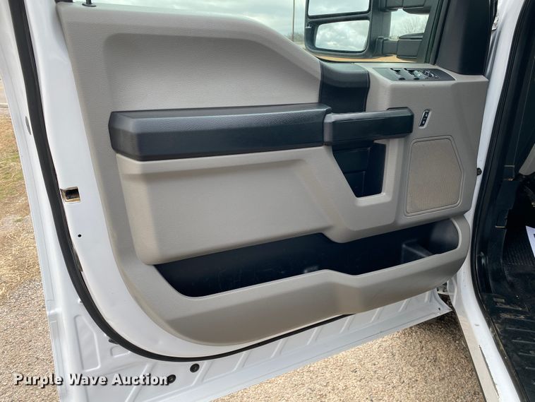 image for item DL6930 2018 Ford F250 Super Duty XL  Crew Cab pickup truck