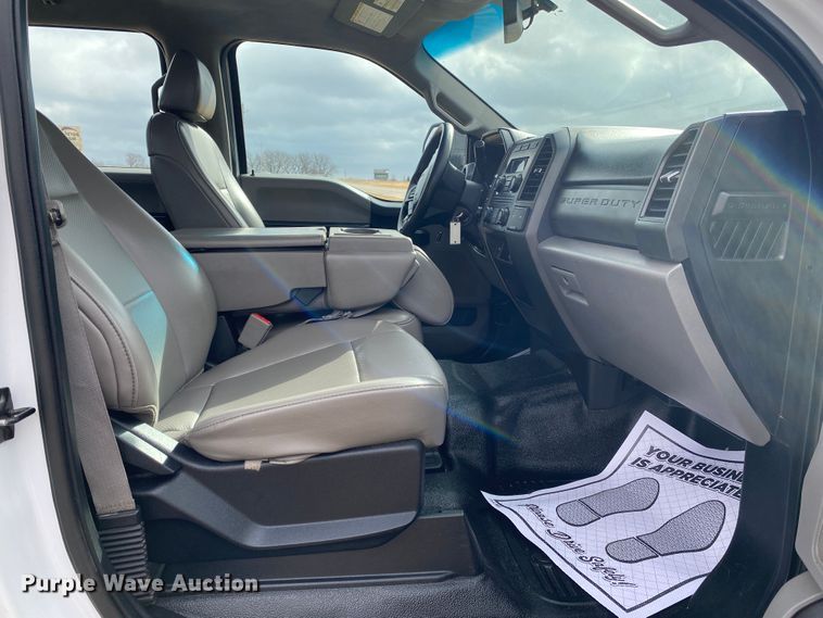 image for item DL6930 2018 Ford F250 Super Duty XL  Crew Cab pickup truck