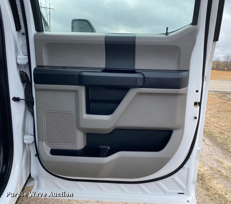 image for item DL6930 2018 Ford F250 Super Duty XL  Crew Cab pickup truck