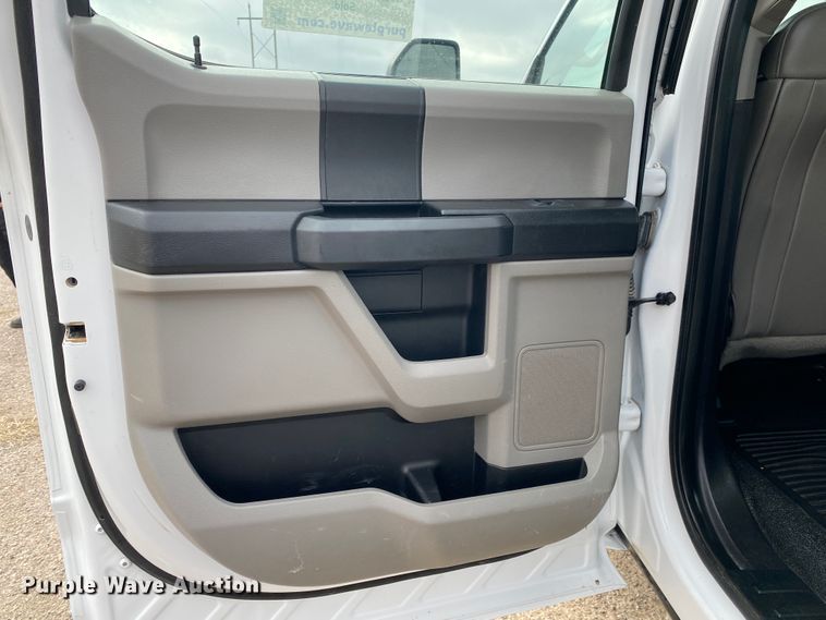 image for item DL6930 2018 Ford F250 Super Duty XL  Crew Cab pickup truck