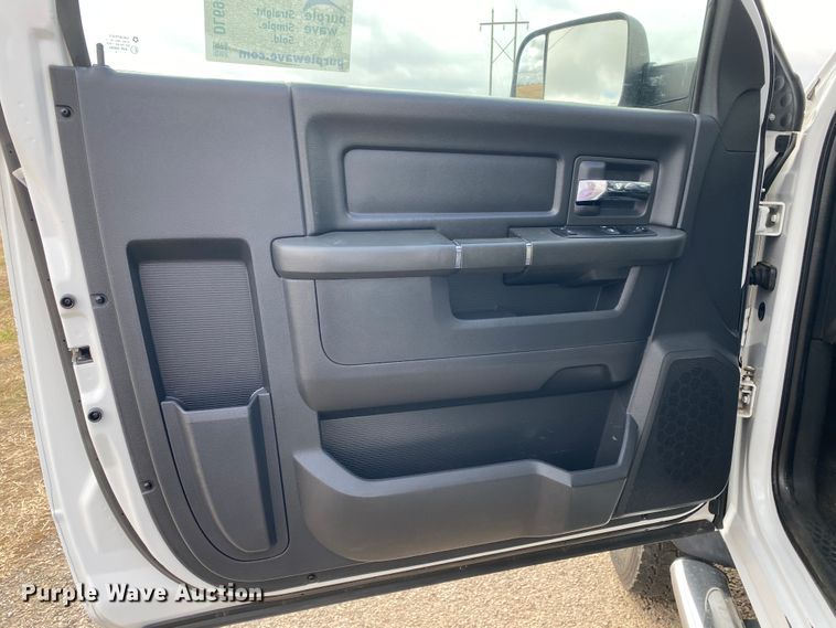 image for item DL6932 2011 Dodge Ram 5500  truck cab and chassis