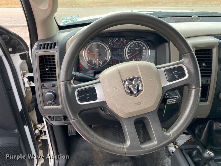 image for item DL6932 2011 Dodge Ram 5500  truck cab and chassis