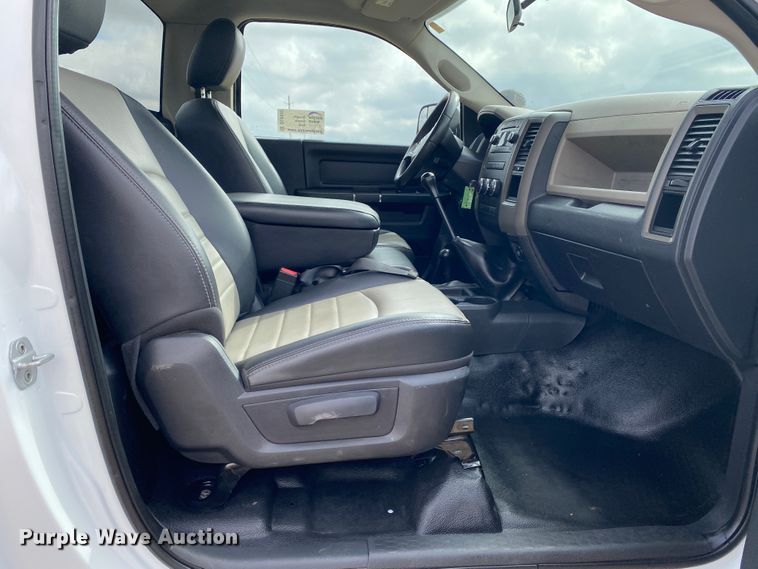 image for item DL6932 2011 Dodge Ram 5500  truck cab and chassis