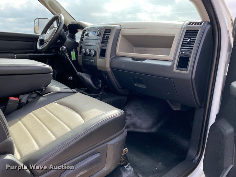 image for item DL6932 2011 Dodge Ram 5500  truck cab and chassis