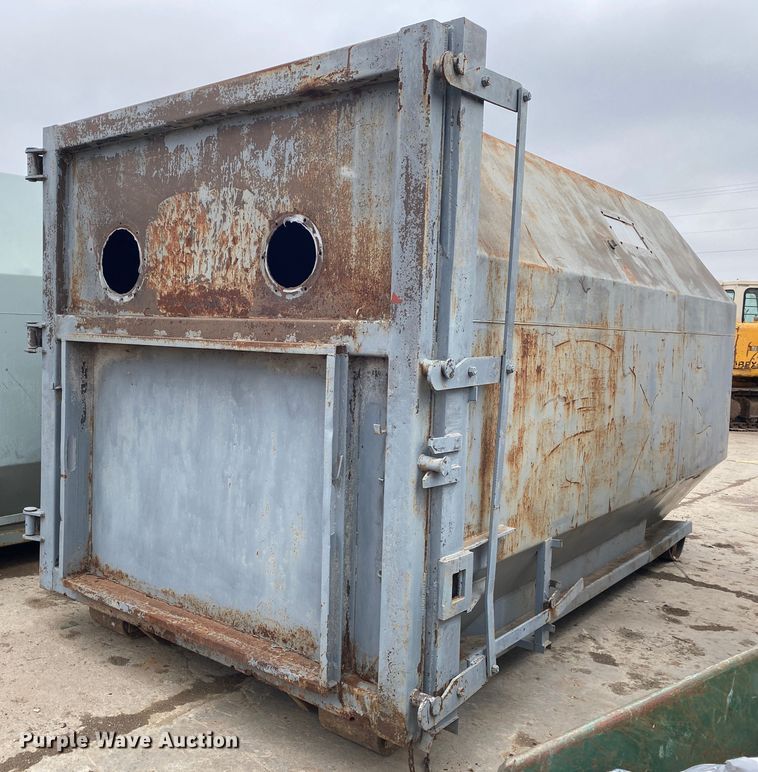 image for item DL6940 Roll-off compactor