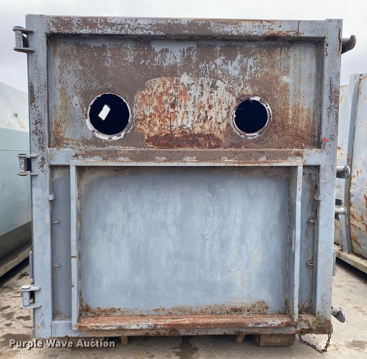 image for item DL6940 Roll-off compactor