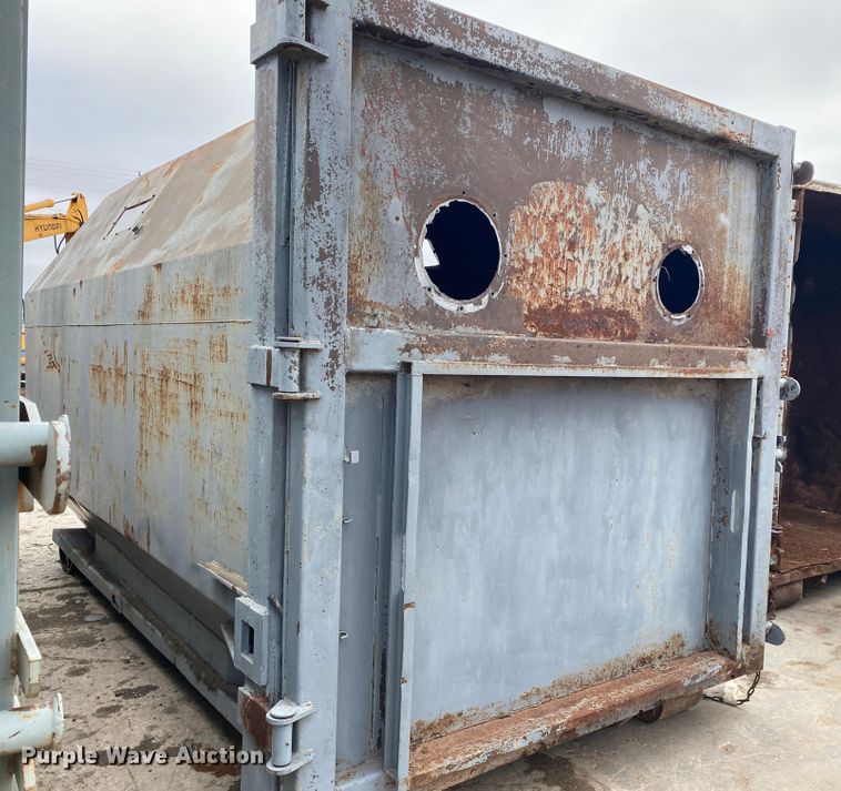 image for item DL6940 Roll-off compactor