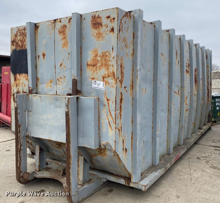 image for item DL6941 Roll-off compactor